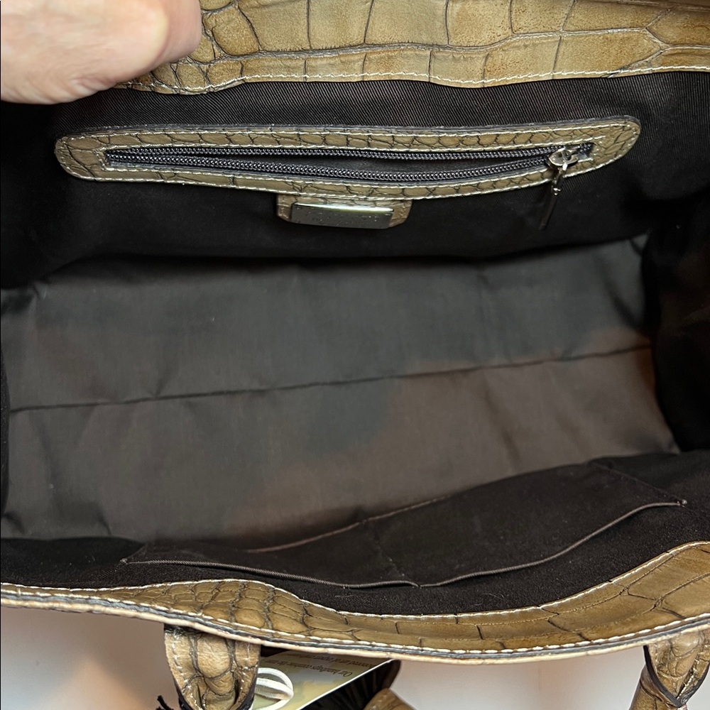 NWT Claudia Firenze Croc Embossed Leather two way carry satchel, crossbody, tote - Picture 14 of 17